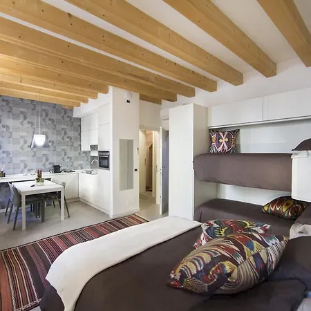 Loft 17 Arena * ורונה
